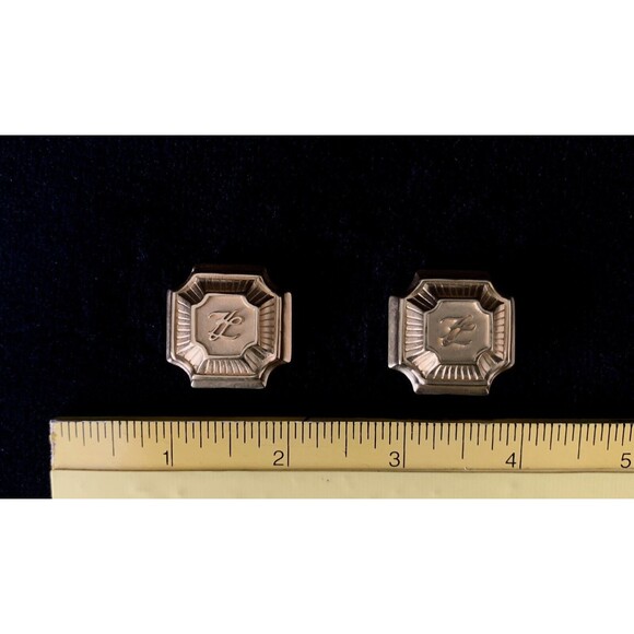 Karl Lagerfeld Signed Goldtone Clip On Square Earrings with KL Logo Vintage - Picture 6 of 7